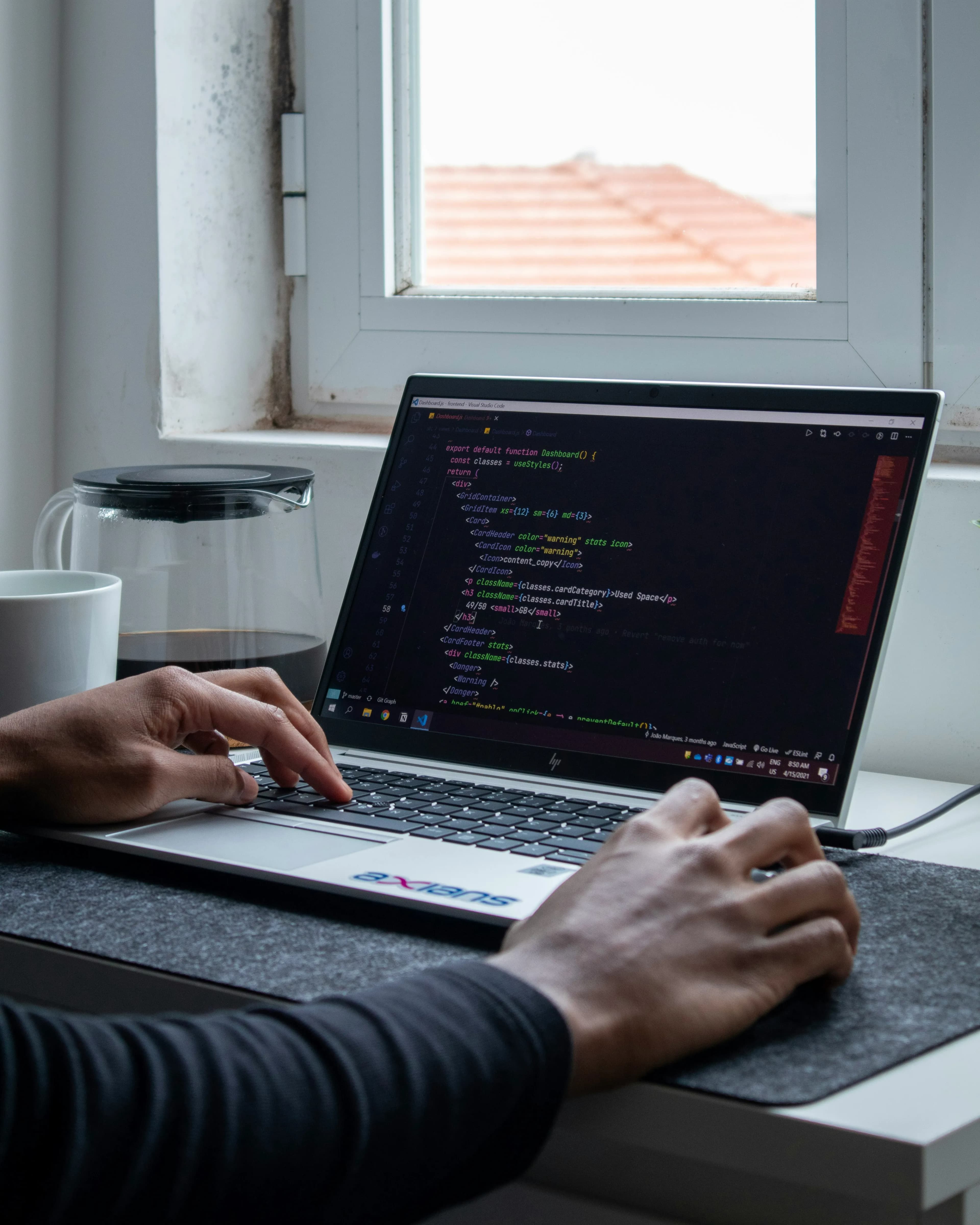 8 Factors to Consider Before Hiring an App Developer